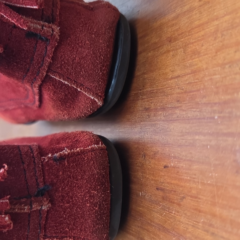 Minnetonka RED Mocassin Lace Up Boots - Picture 5 of 9